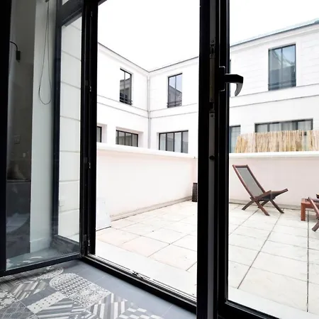 210043 - Superbe 3 Pieces A Republique