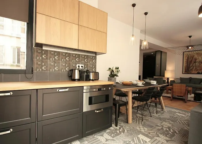 Apartment 210043 - Superbe 3 Pieces A Republique